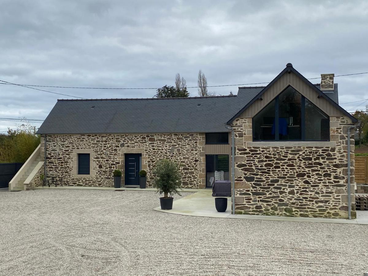 La Giendrotais Bed & Breakfast Corseul Exterior photo